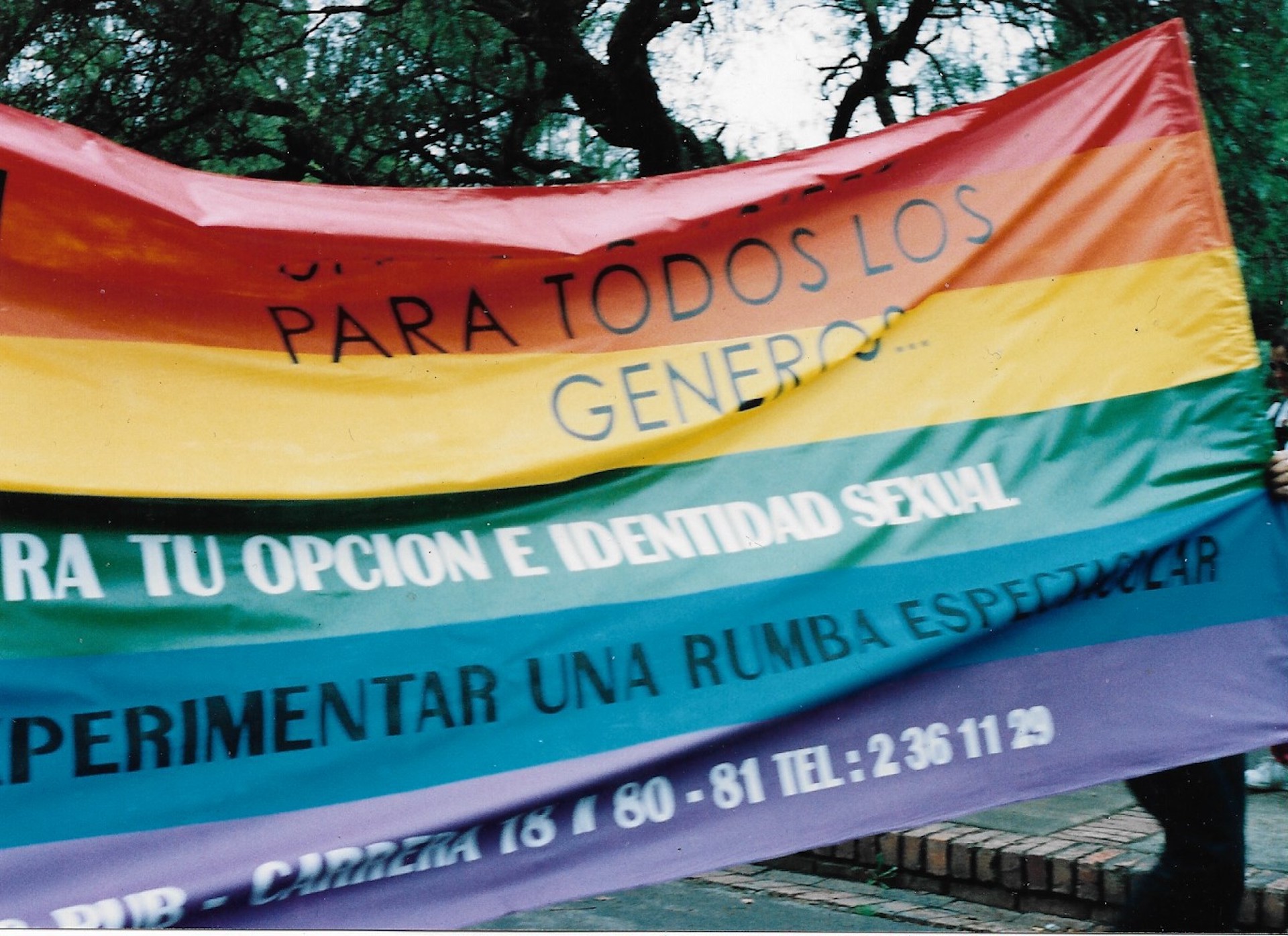 Cartel: "Para todos los géneros"