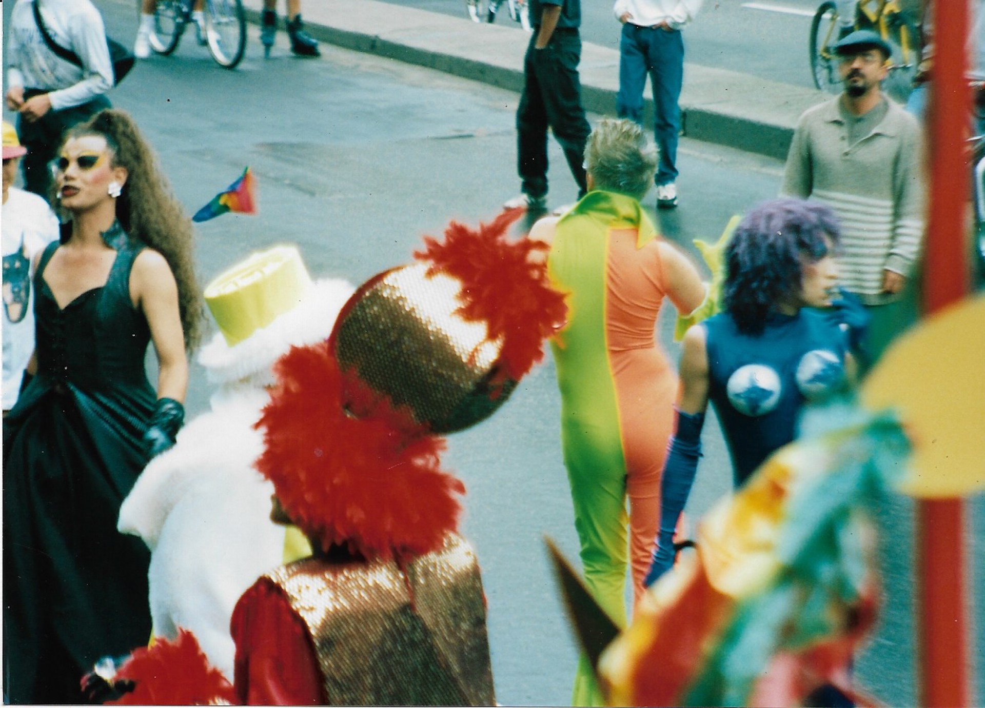 Drags en la calle, por los lados del Parque Nacional