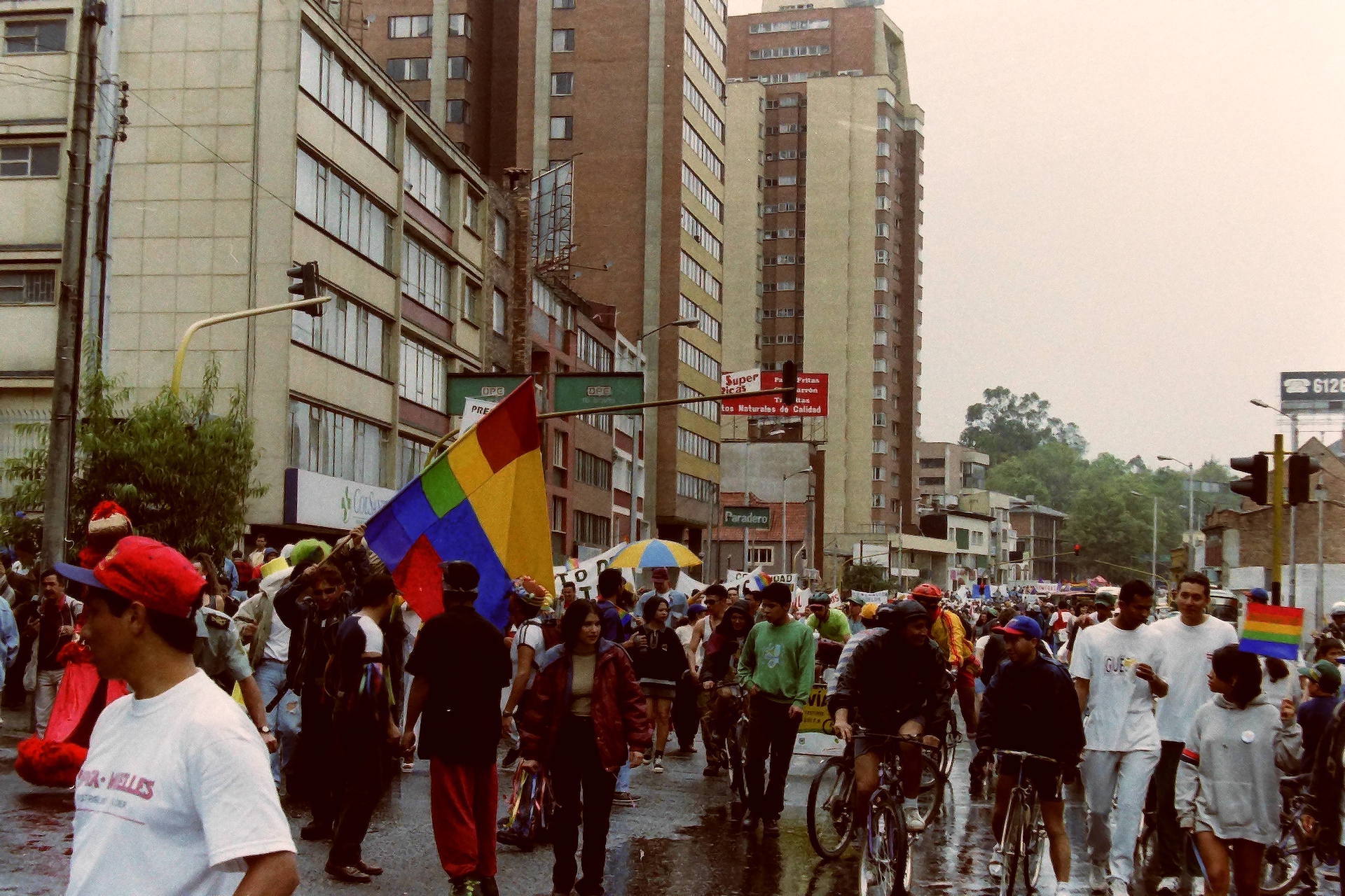 Marchantes por la séptima, a la altura de la calle 47
