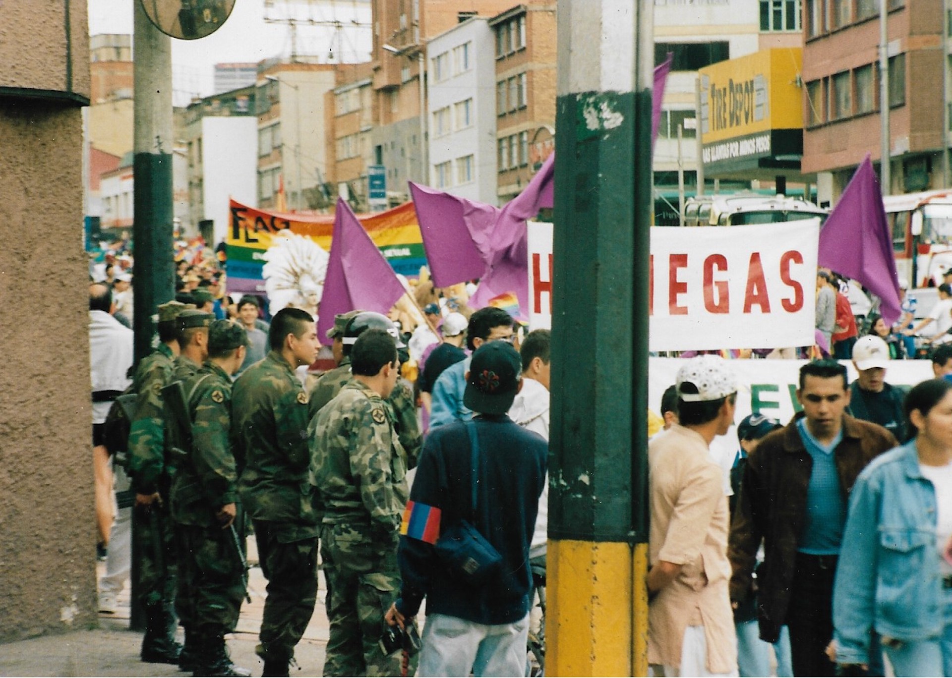 La marcha pasando por la calle 52